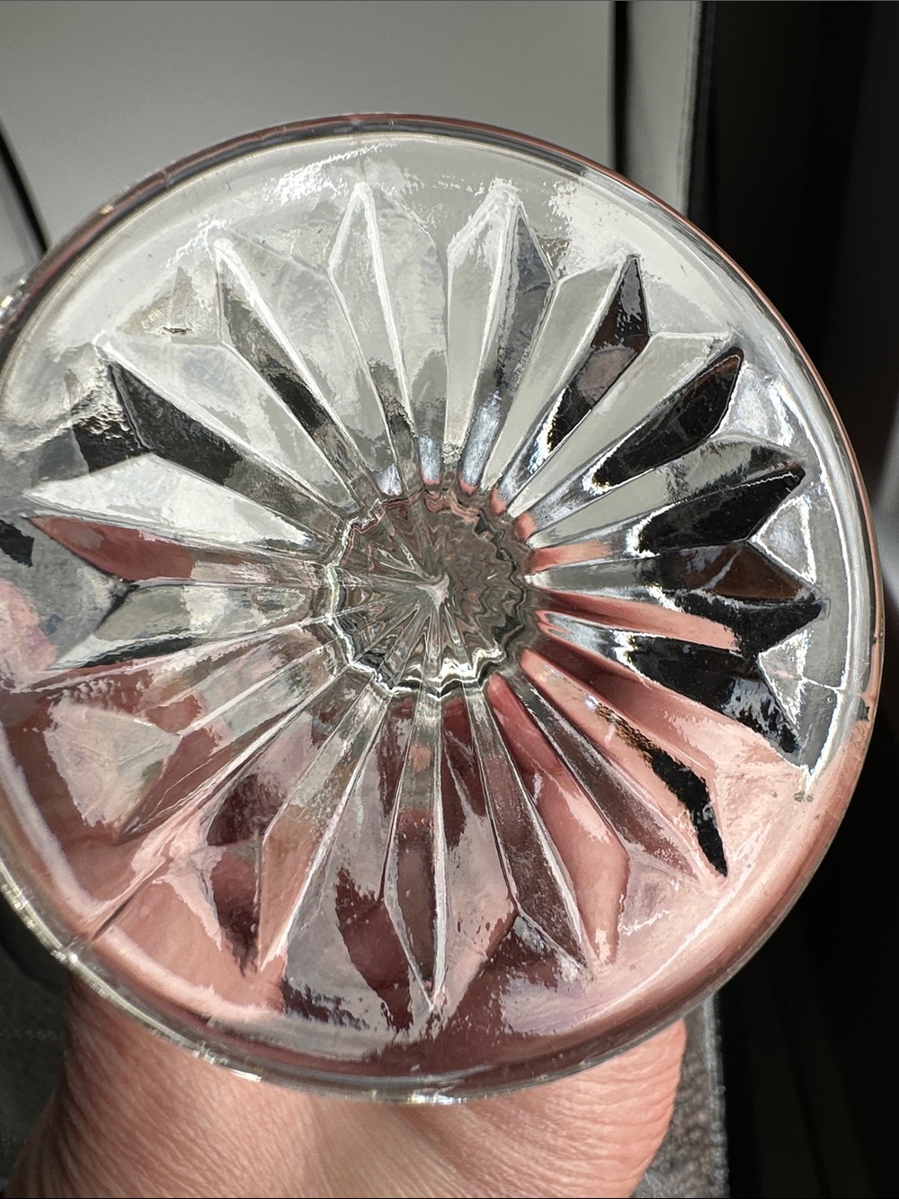 Clear footed swung bud vase mcm star pattern base (S) - Picture 6 of 8